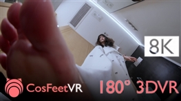 【CosFeetVR】Zoe Apr 2025 K Daily Clothes Trampling 8K